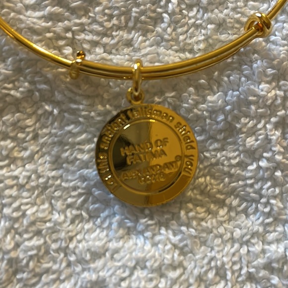 Perfect condition! Alex and Ani Hand of Fatima bracelet - Picture 2 of 2